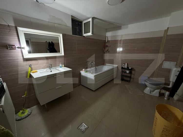 Casă individuală cu 5 camere cu Canalizare în Transilvaniei