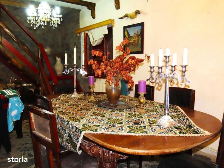 Casă cu 4 camere cu Teren 200 Mp în Moroeni