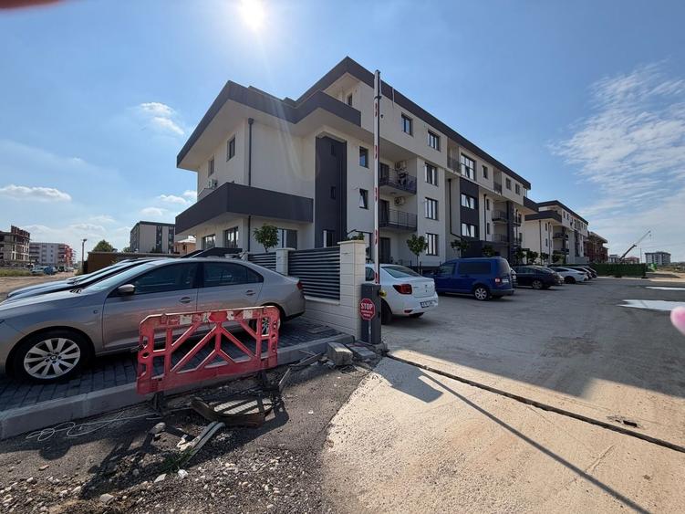 AP. 2 CAMERE- PARCARE, CURTE PROPRIE, CENTRALA, BUCATARIE INCHISA - 9
