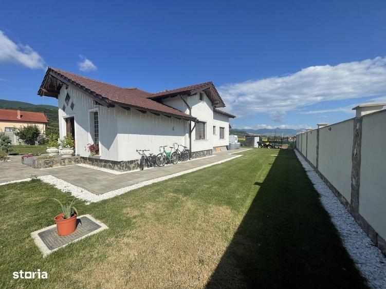 Casă cu 3 camere în Central