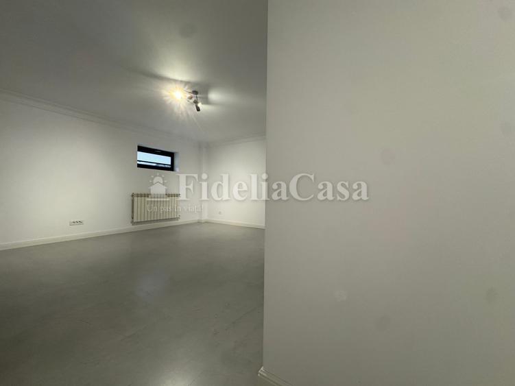 Garsonieră decomandată în Valea Adâncă