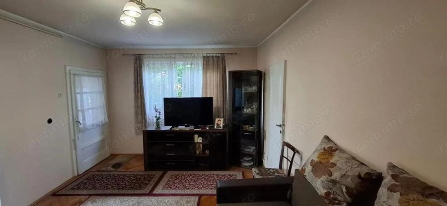 Casă cu 2 camere cu Teren 800 Mp în Nazna