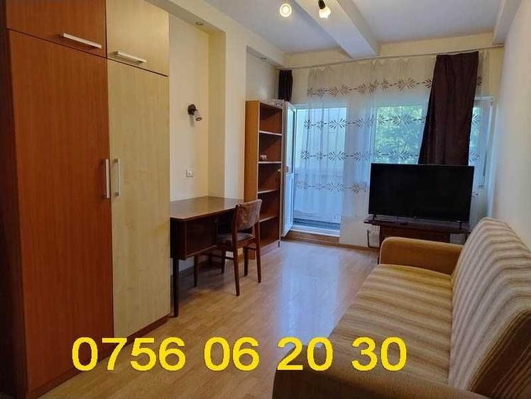 Apartament cu 3 camere decomandat în Gară