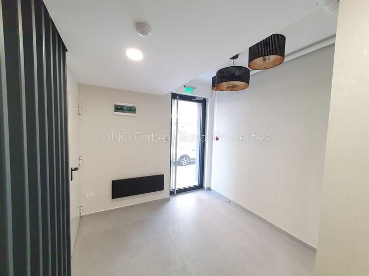 Penthouse cu 5 camere decomandat în Băneasa
