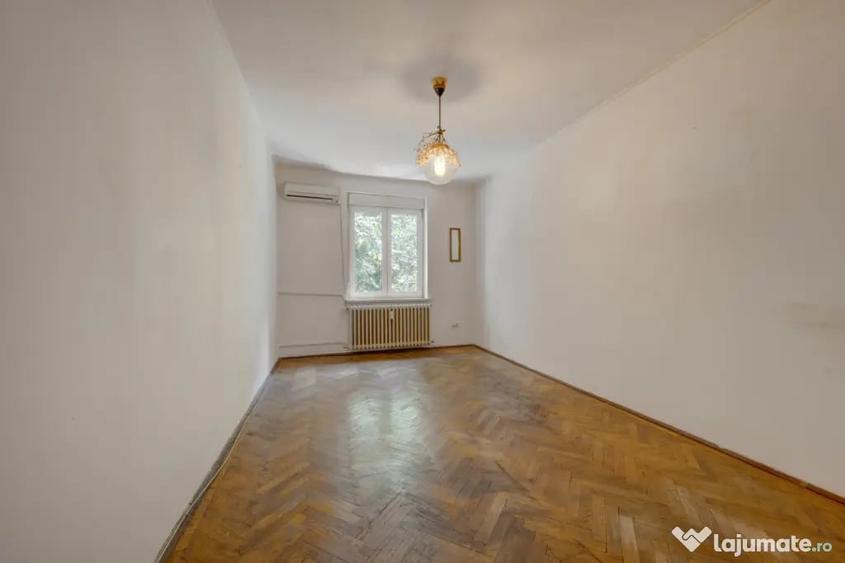 Apartament cu 2 camere decomandat în Basarabia