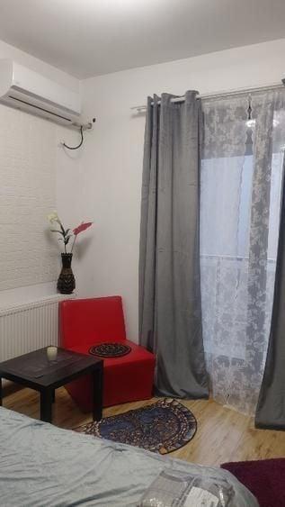 Garsonieră decomandată, mobilată în Calea Călărașilor
