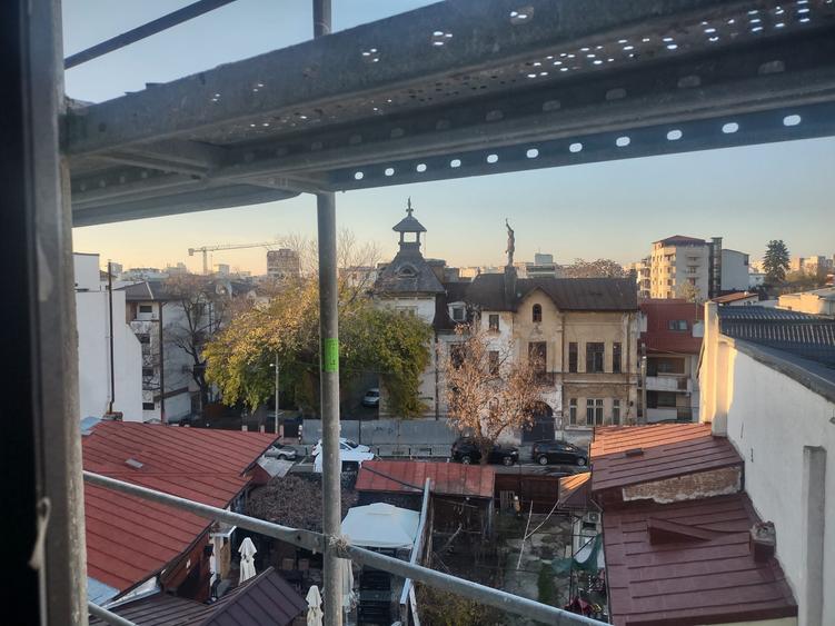 Apartament cu 2 camere decomandat în Moșilor
