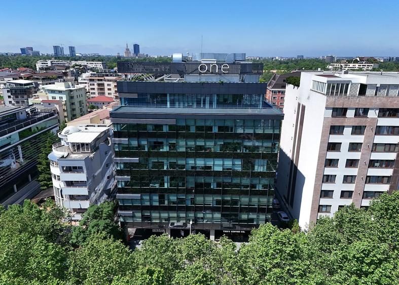 Birou, de 7,685 mp, în Herăstrău