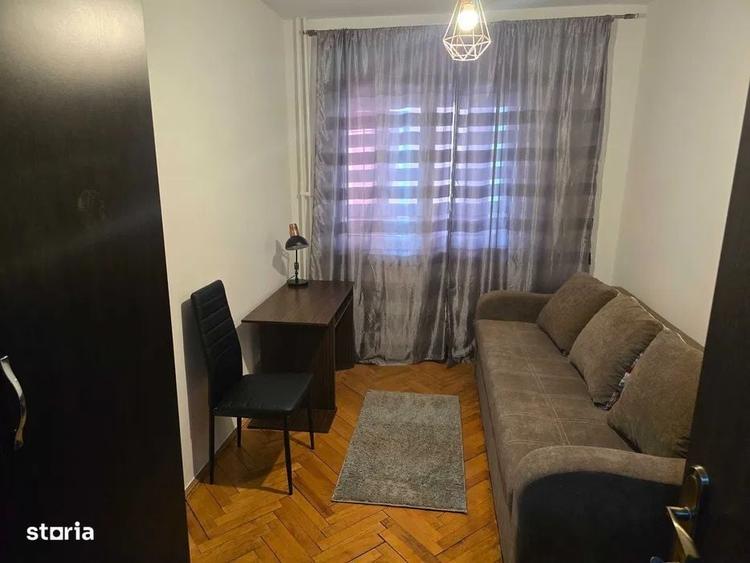 Apartament cu 3 camere decomandat în Gară