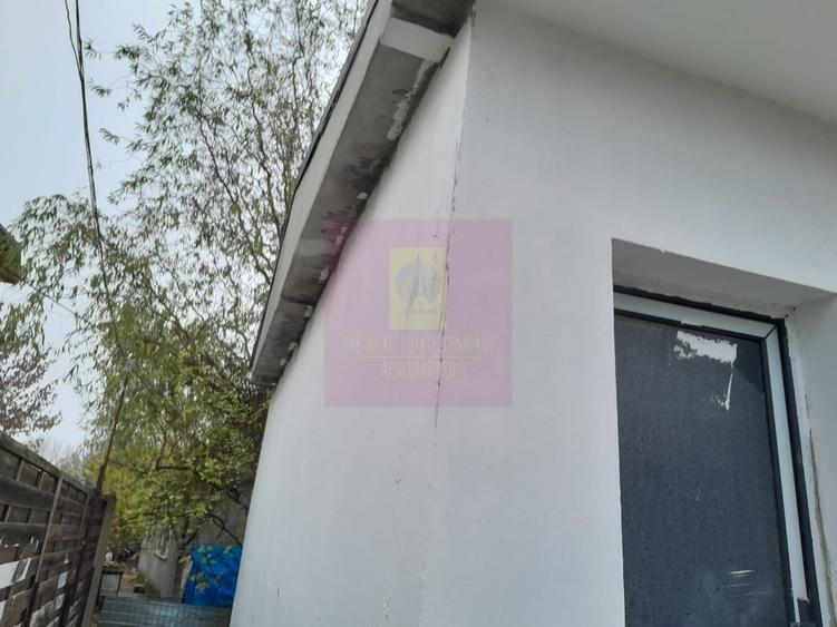 Casă cu 2 camere în Roșu