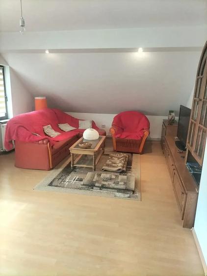 Casă cu 6 camere cu Teren 1300 Mp în Periferie
