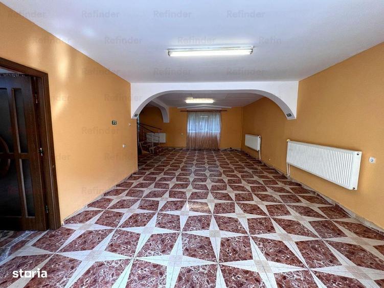 Casă cu 4 camere cu Canalizare în Vitan