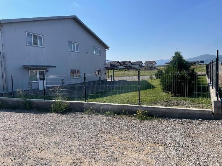 Spațiu industrial, de 1,000 mp, în Tărlungeni