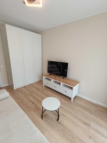 Apartament 3 camere semidecomandat zona Eroilor - 7