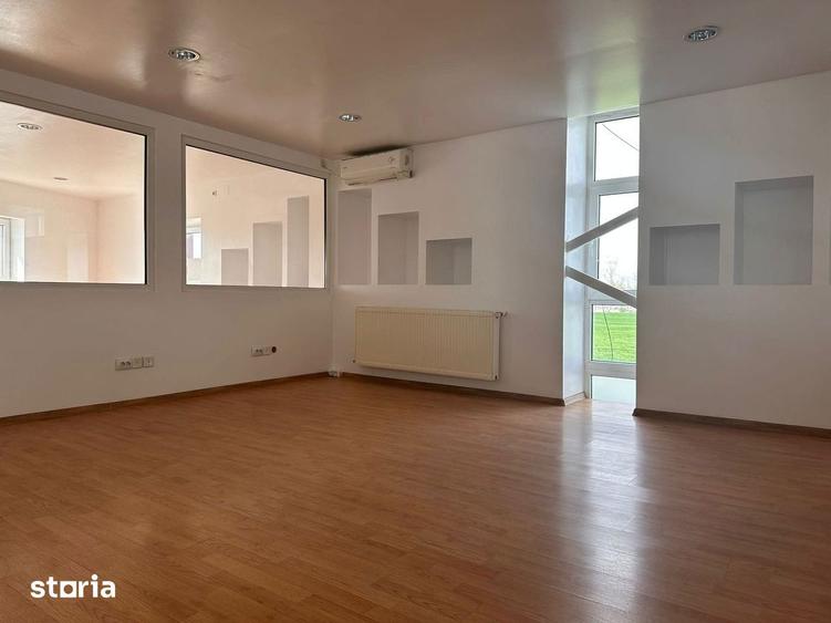 Spațiu comercial, de 910 mp, în Afumați