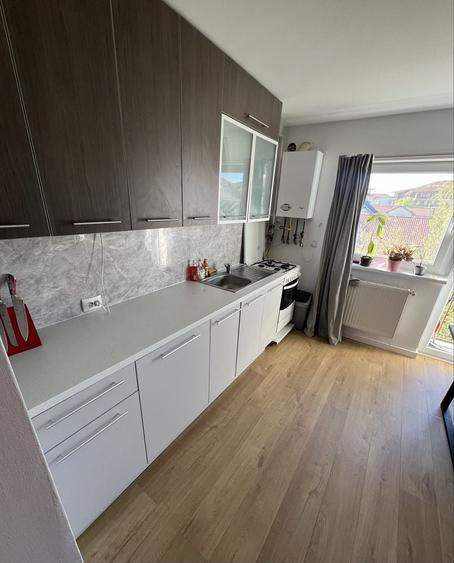 Apartament cu 3 camere în Florești