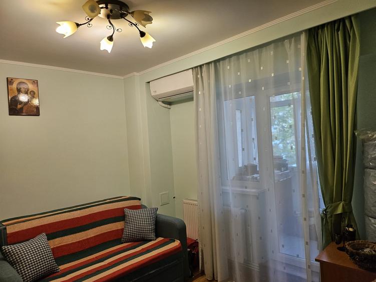 Apartament cu 3 camere, mobilat în Nerva Traian