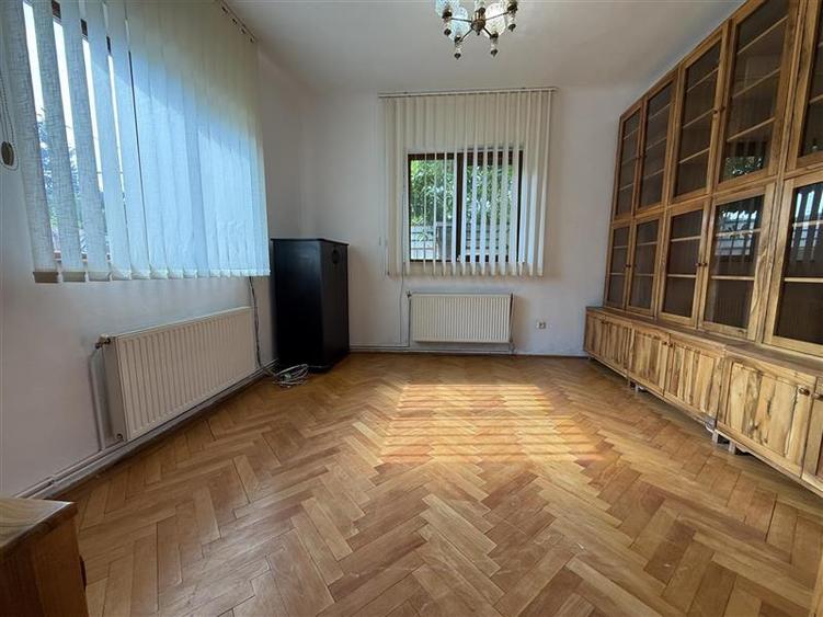 Casă individuală cu 6 camere cu Teren 272 Mp în Bistrița Lac