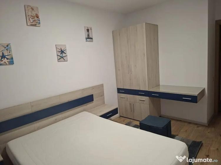 Apartament cu 3 camere decomandat în Băneasa