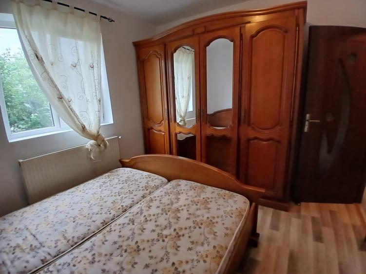 Apartament cu 3 camere decomandat, mobilat în Păcurari