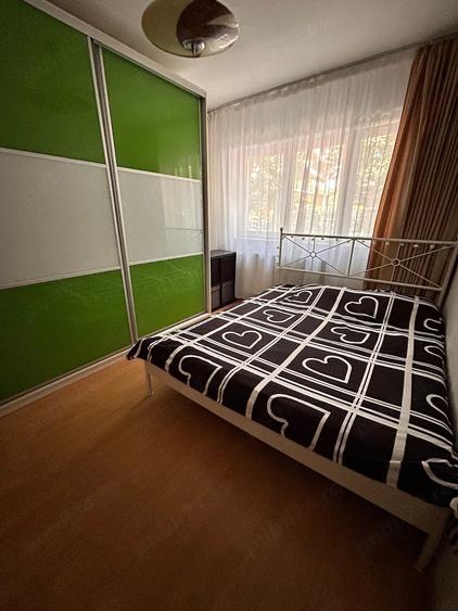 Apartament cu 3 camere decomandat în Baba Novac