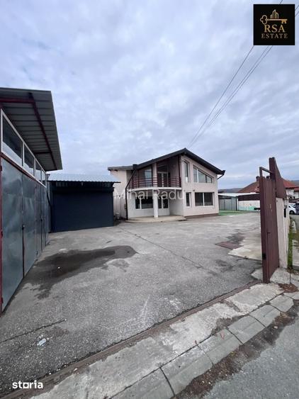 Spatiu comercial de inchiriat | Casa P+1 | 3 garaje | Curte 560 mp | B