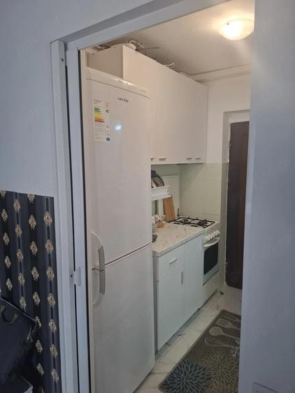 Garsonieră decomandată în Prundu