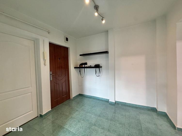 Apartament cu 2 camere decomandat în Soarelui