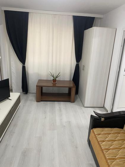 Apartament cu 2 camere semidecomandat în Groapa
