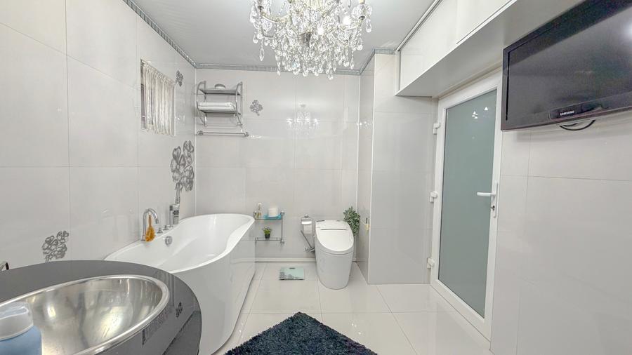 Penthouse cu 4 camere decomandat, mobilat în Gemenii