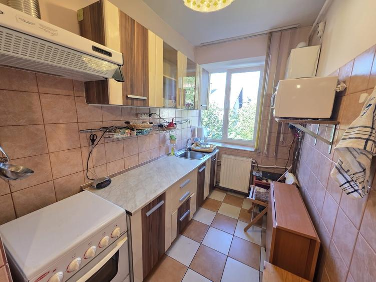 Apartament cu 2 camere decomandat în Drumul Carului