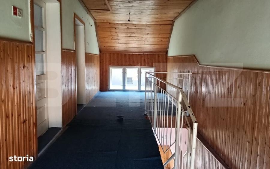 Casă cu 4 camere în Roșiori