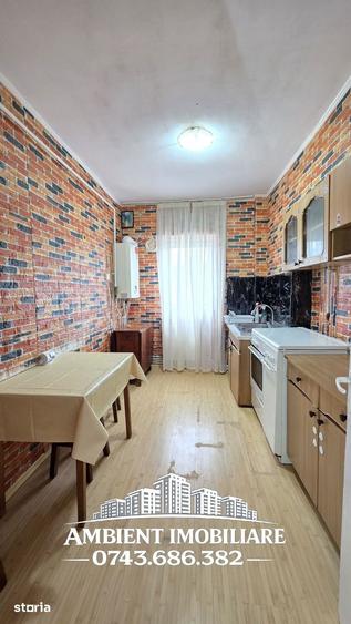 Apartament cu 3 camere decomandat în Gară