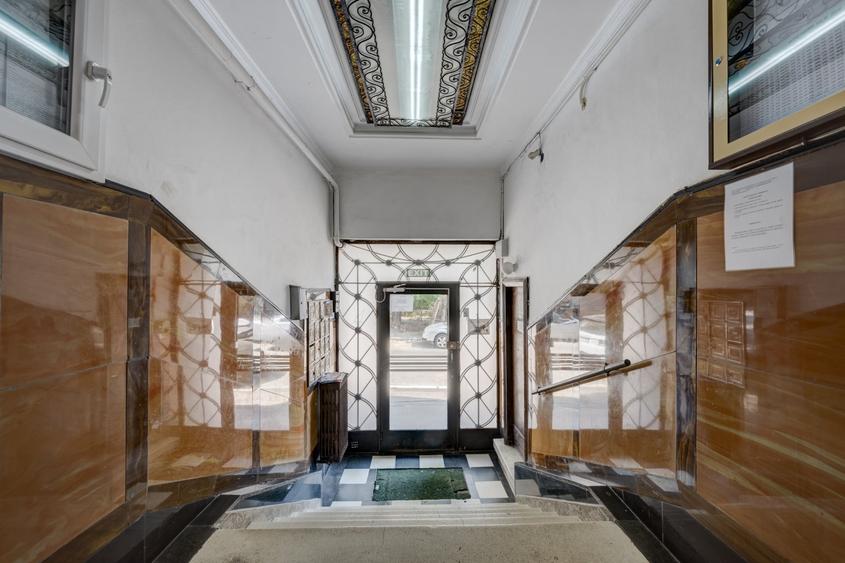 Apartament cu 4 camere decomandat, mobilat în Armeneasca