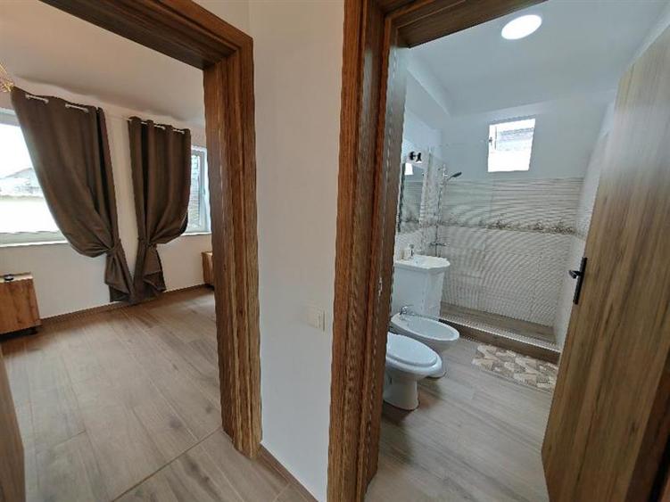 Casă individuală cu 3 camere cu Canalizare în Hărman