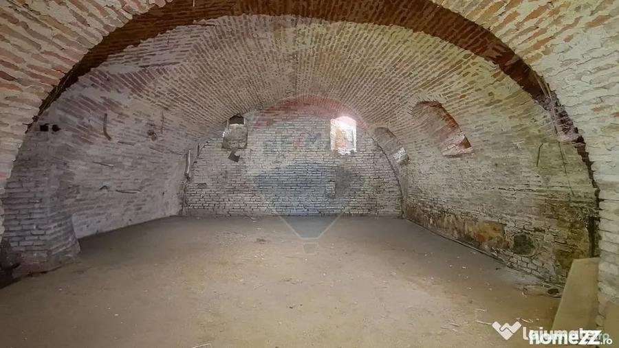 Casă cu 5 camere cu Teren 479 Mp în Schei