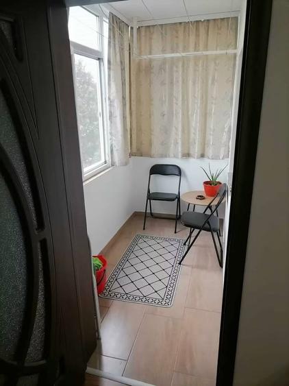 Apartament cu 2 camere decomandat, mobilat în Far