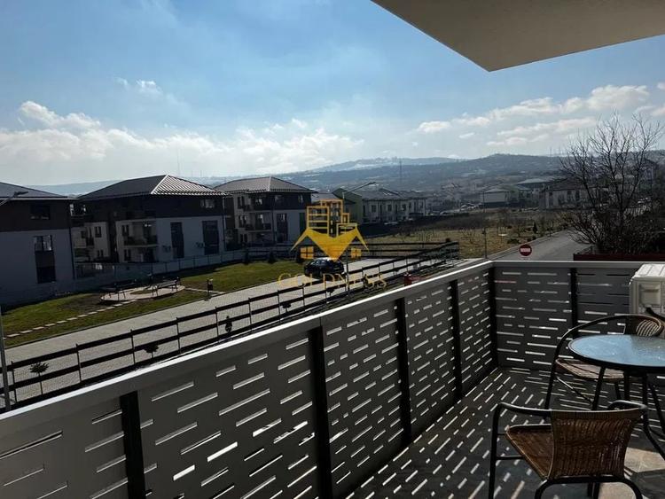 Apartament cu 2 camere semidecomandat, mobilat în Borhanci