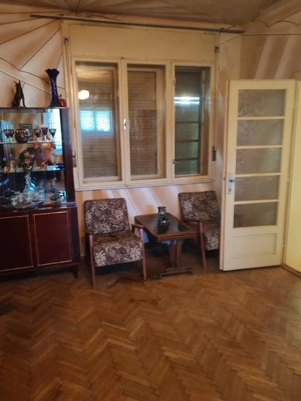 Casă cu 6 camere cu Teren 110 Mp în Central