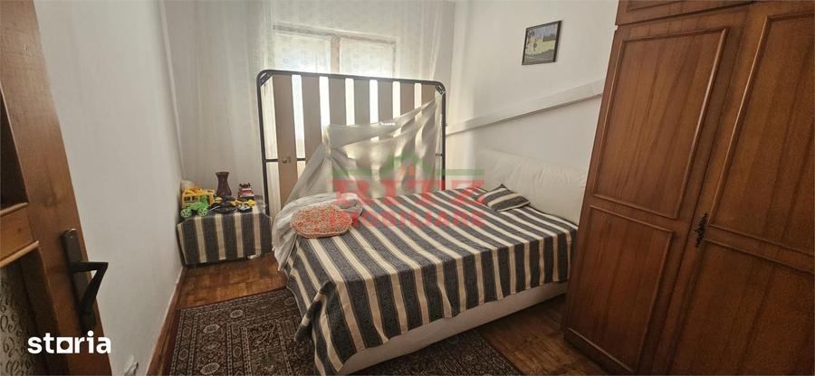 Apartament cu 3 camere decomandat în Central