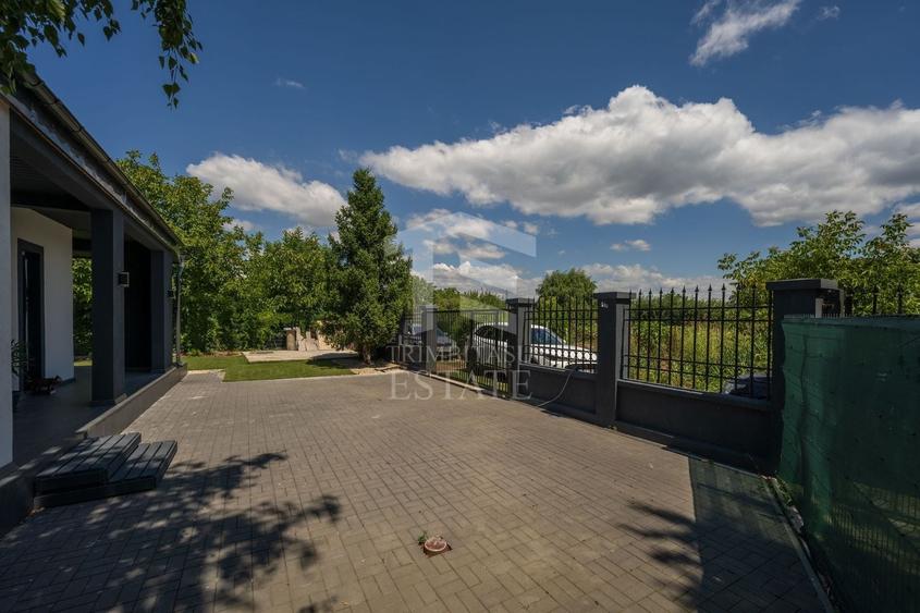 Casă individuală cu 3 camere cu Canalizare în Ciofliceni