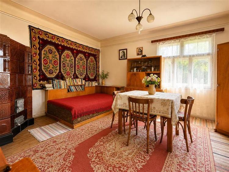Casă individuală cu 2 camere cu Canalizare în Exterior Est