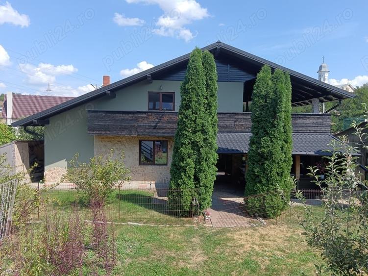 Casă cu 4 camere cu Teren 786 Mp în Moara
