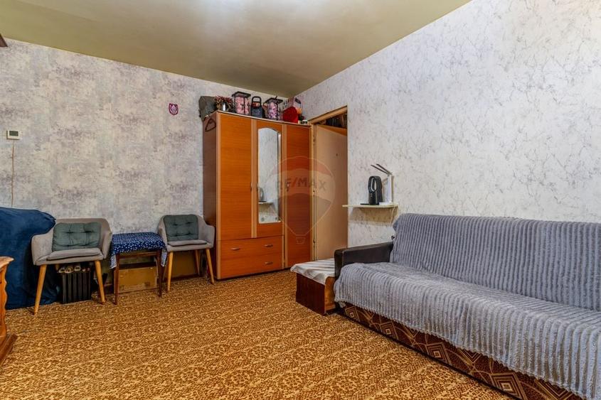 Apartament cu 3 camere semidecomandat, mobilat în Mănăștur