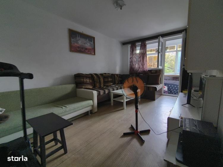 Apartament cu 3 camere decomandat în Teiul Doamnei