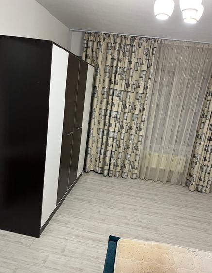 Casă cu 5 camere cu Teren 300 Mp în Rahova
