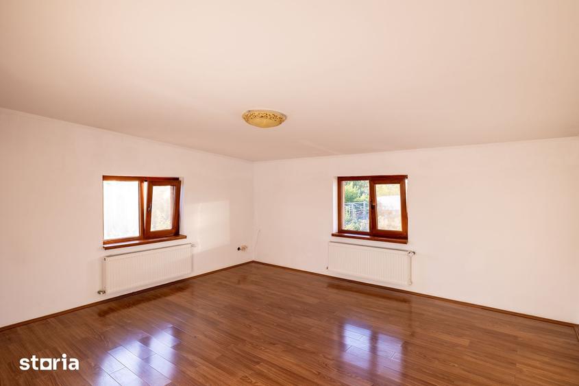 Casă cu 5 camere cu Teren 1163 Mp în Cornetu