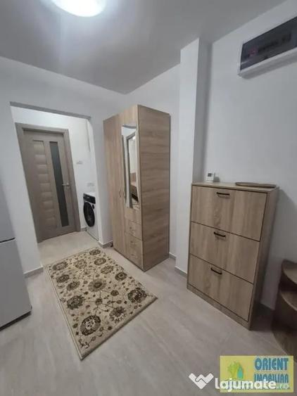 Dacia, bd. Tomis, de inchiat 2 camere, decomandat, mobilat, renovat - 1
