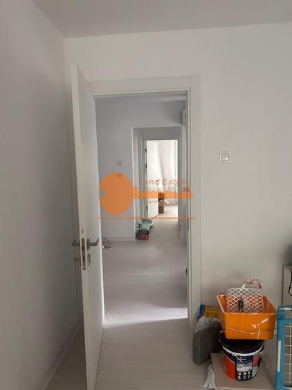 Apartament cu 3 camere decomandat în Lujerului