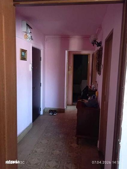 Vand apartament trei camere - 1